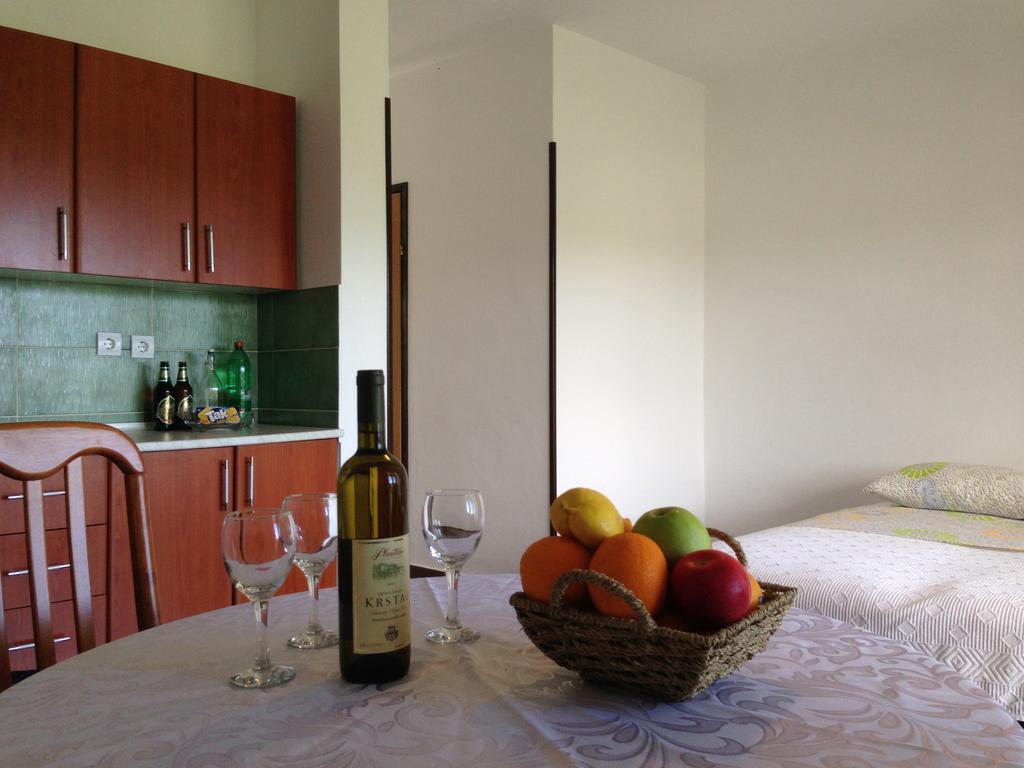 Apartmani Lazarevic Luštica Esterno foto