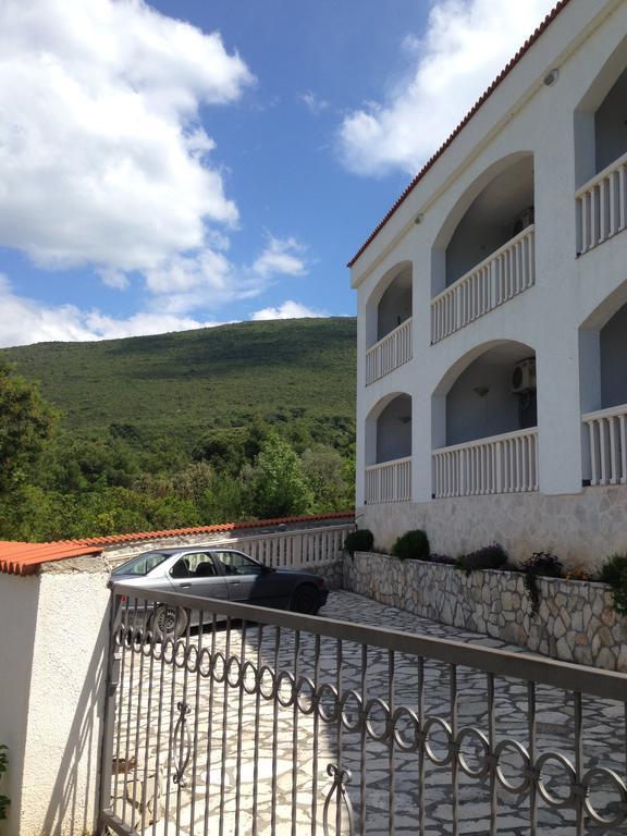 Apartmani Lazarevic Luštica Esterno foto