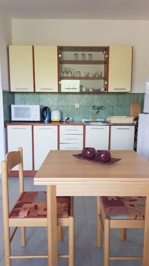 Apartmani Lazarevic Luštica Esterno foto