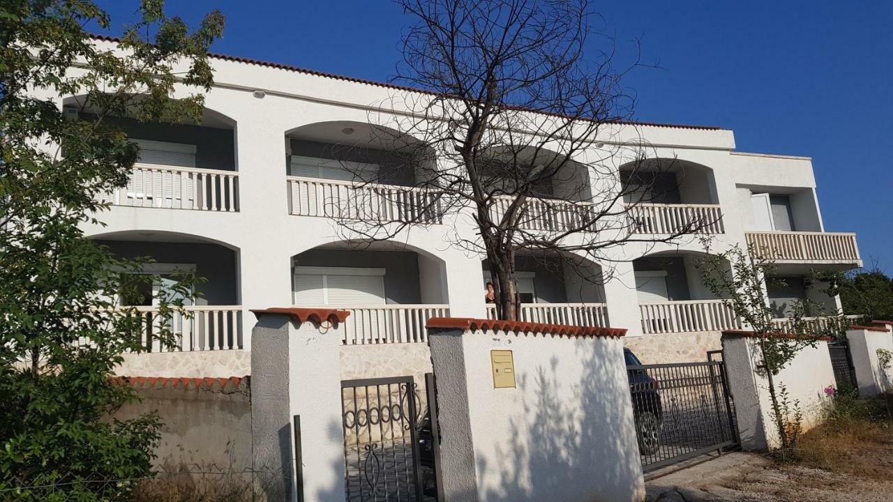 Apartmani Lazarevic Luštica Esterno foto